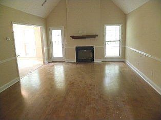2nd image of 1118 Laurel Ridge Ln