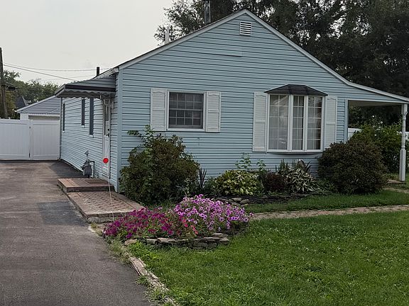 2nd image of 165 Rebel Rd