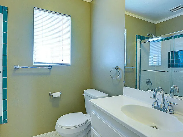 132 S Sweetzer Ave #2G — Photo 16