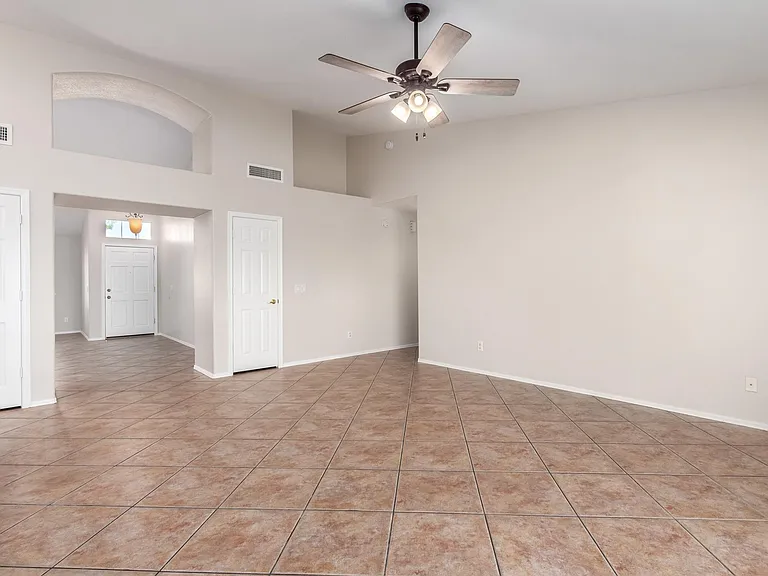 4830 W Geronimo St — Photo 4