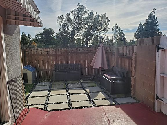 2nd image of 521 S Hidalgo Ave