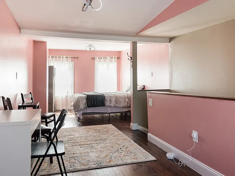 736 McHenry St — Photo 5