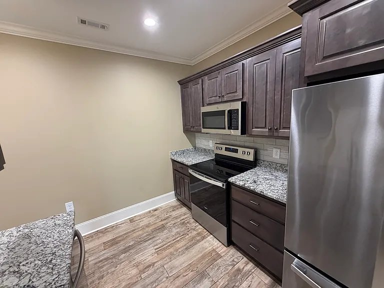 6 Charlton St NW #9 — Photo 7