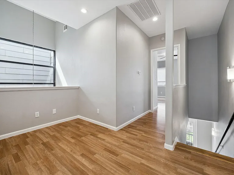 802 Waverly St #D — Photo 18