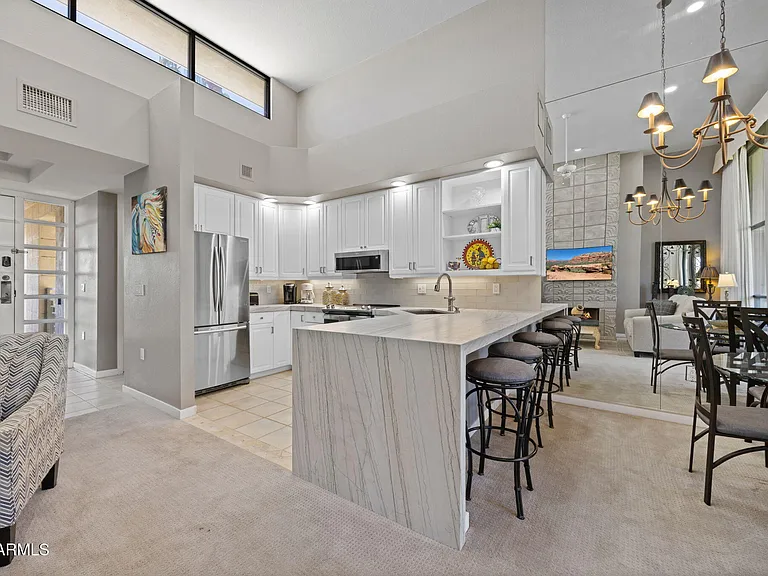 2802 E Camino Acequia Dr #8 — Photo 12