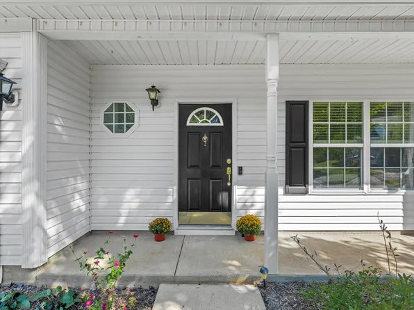 2908 Sawyers Mill Dr, Apex, NC 27539