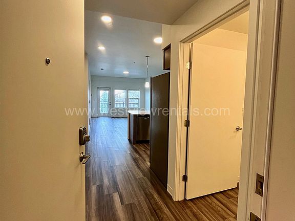 3rd image of 1404 11th St #10741359