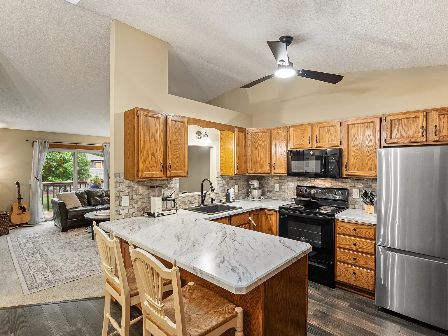 2 bed, 1.5 bath, 1080 sqft, $1,950 — Photo 1