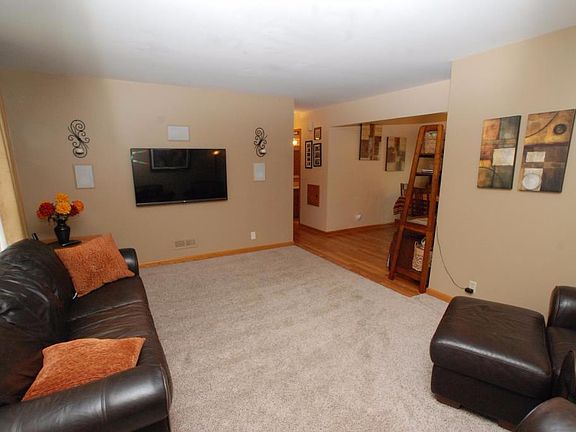 4th image of 8808 W Brentwood Ave
