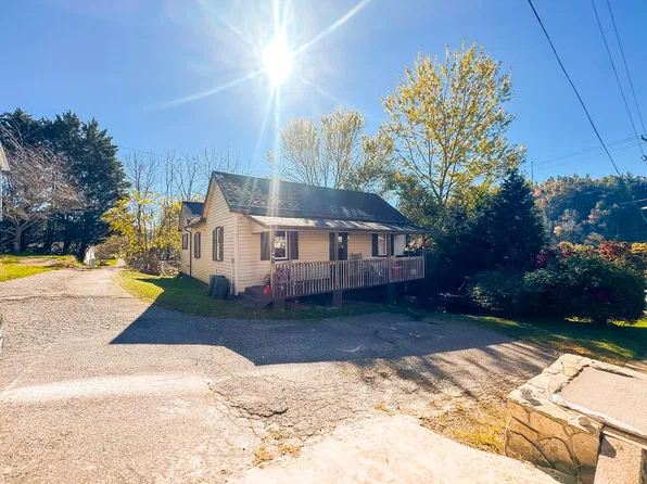 348 Middle St, Fries, VA 24330