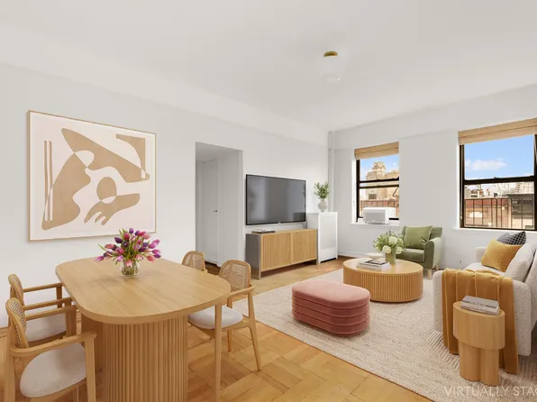 925 Union Street image 1 of 13