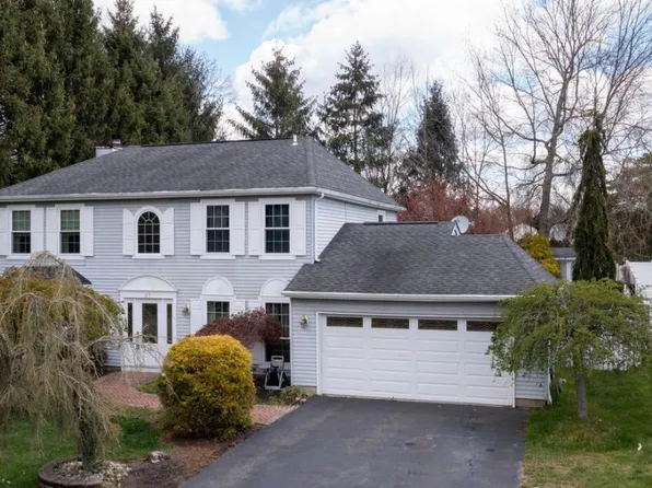 37 Sami Dr, Howell, NJ 07731