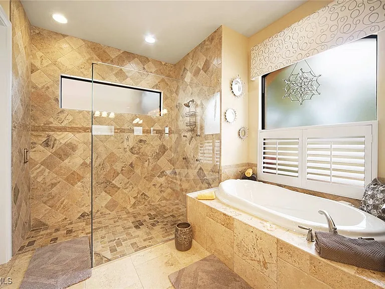 5415 SW 17th Ave — Photo 11