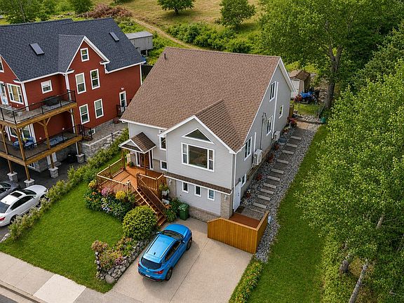3rd image of 488 Purves St