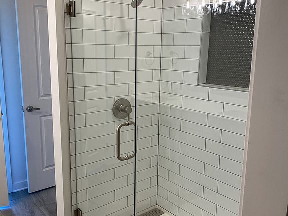 4th image of 1677 54th Ave N #407
