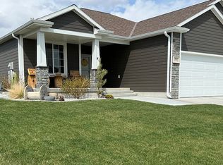 1825 W 51st Street Pl, Kearney, NE 68845