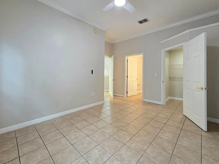 141 Reserve Cir #109 — Photo 7
