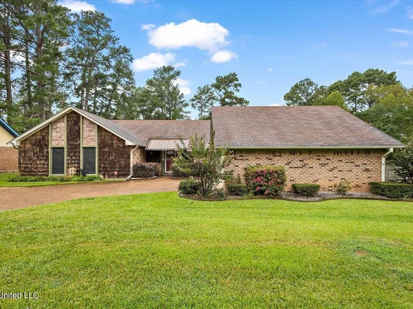 457 Cedarwood Dr, Jackson, MS 39212