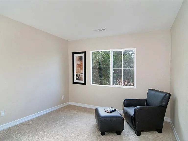 10512 Hollingsworth Way — Photo 16