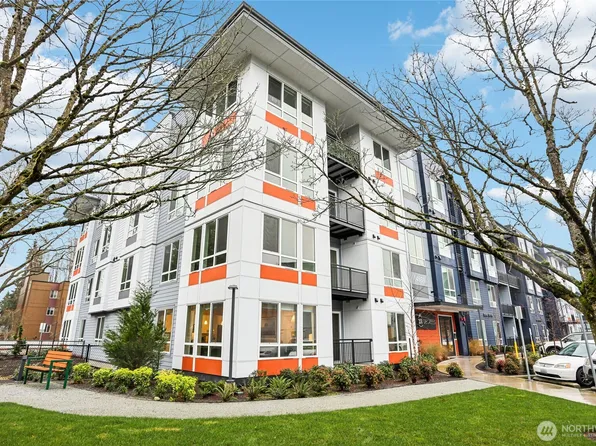 14598 Westminster Way N #102, Shoreline, WA 98133