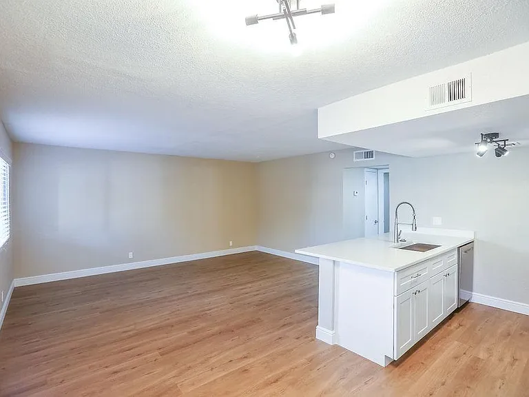 2228 E Campbell Ave #127 — Photo 3