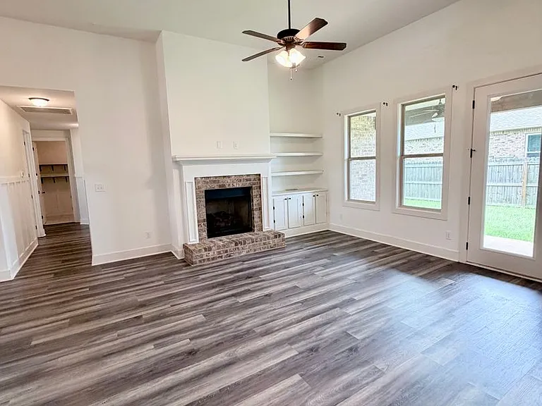 91 Barnyard Way — Photo 4