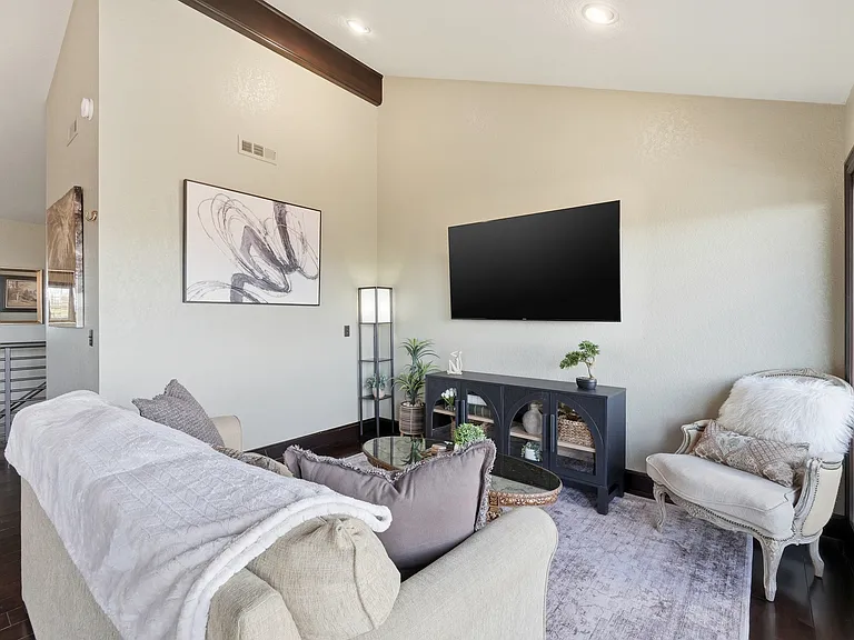 14807 Dutchmans Dr — Photo 10