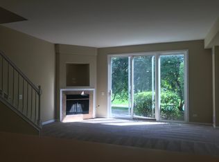 2712 Rockport Ln, Naperville, IL 60564