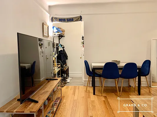 Rented by Grand & Co. | media 6