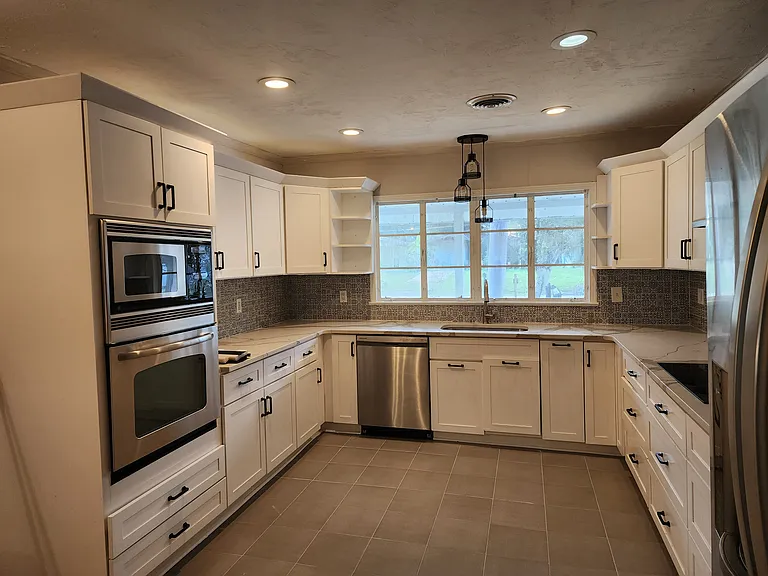 4208 Iola Dr — Photo 3