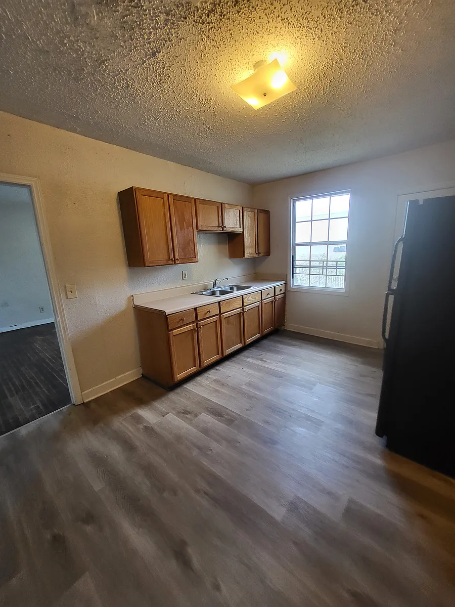 Building Photo - 330 W 26th St #330