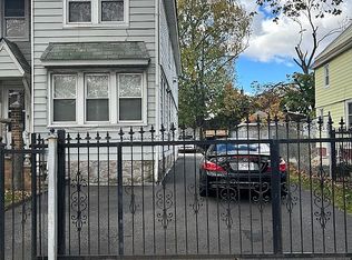 11526 Van Wyck Expy, South Ozone Park, NY 11420