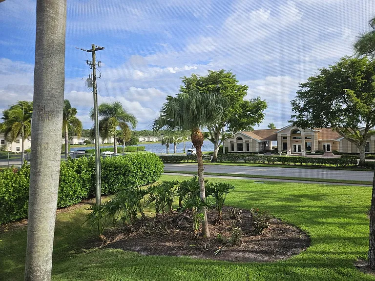 2350 W Crown Pointe Blvd — Photo 12