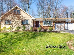 13 Whitewood Rd, Edison, NJ 08820