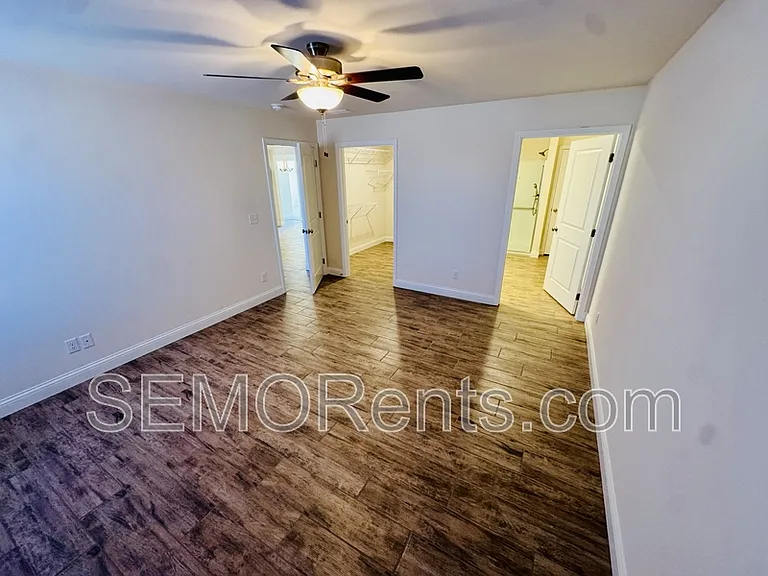 3932 McKendree Crossing Dr — Photo 9