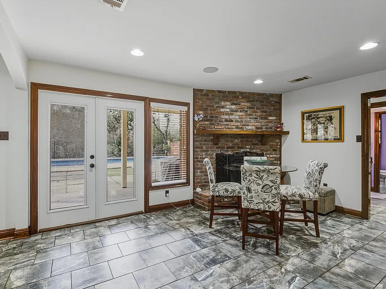 6414 Highland Rd — Photo 24