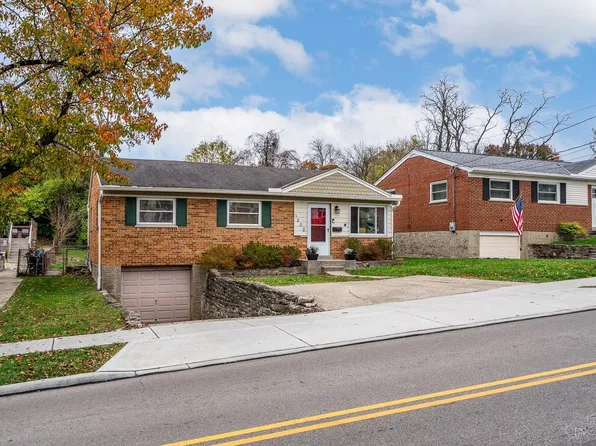 1202 Thurnridge Dr, Cincinnati, OH 45215