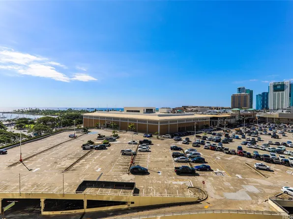 410 Atkinson Dr #956, Honolulu, HI 96814