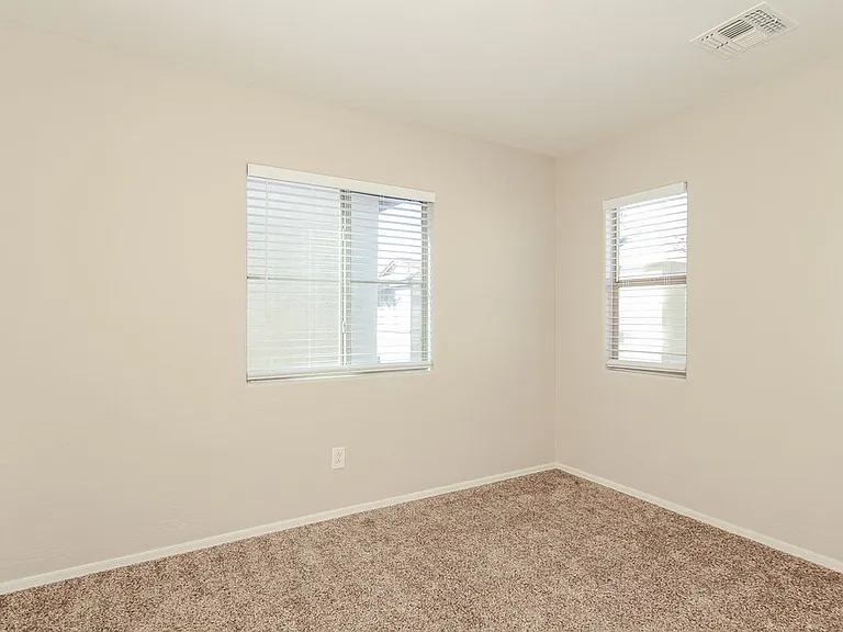 4665 E Olney Ave — Photo 12