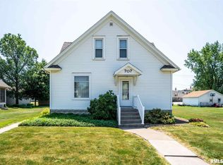 707 6th St, Durant, IA 52747