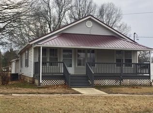 1616 W Randolph St, Vandalia, IL 62471