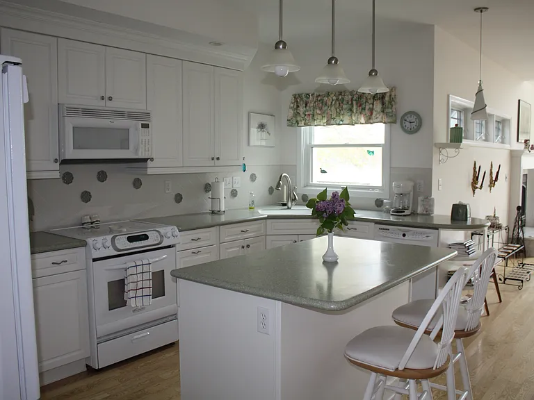 12 Westover Ln — Photo 35