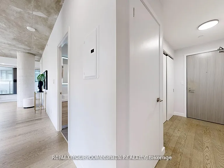 111 Bathurst St #314 — Photo 16