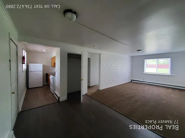 77 Harvey Pl — Photo 13