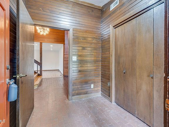 4th image of 3508 Honeywood Dr