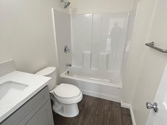 5th image of 24937 Atwood Ave #24939