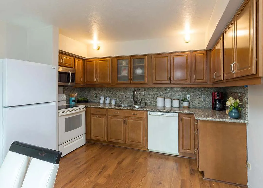 4 bed, 1332 sqft, $5,000 — Photo 4