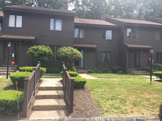 223 Flanders Rd #8 — Photo 1