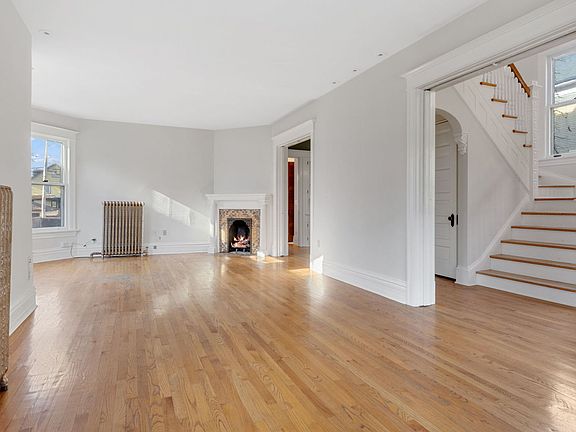 5th image of 159 N Humphrey Ave