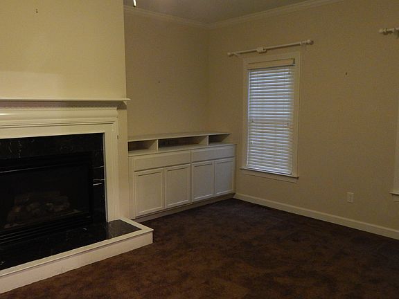 5th image of 10 Black Oak Ct